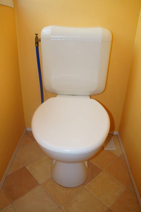 wc séparé irm rubis 2005
