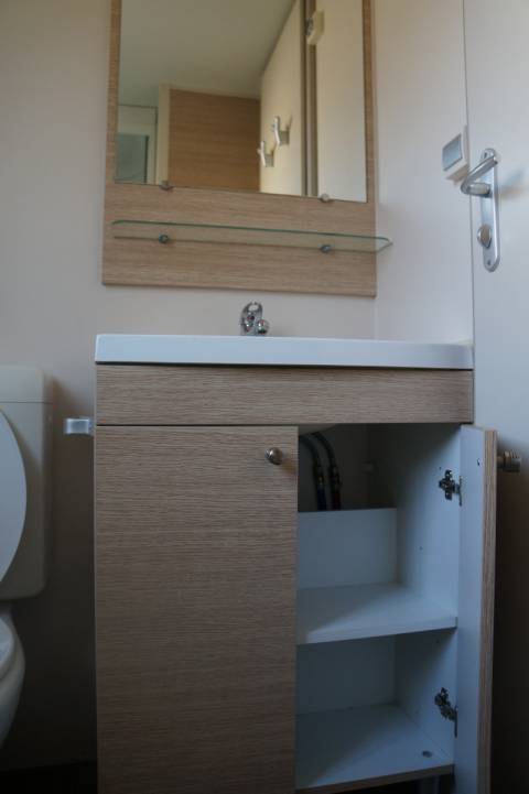 Meuble sdb privative du mobil home occasion IRM Apollon Confort 2010