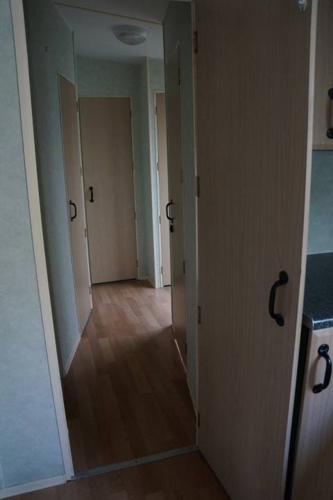 Couloir d'accès chambre du mobil home occasion Cosalt Excellence 2008