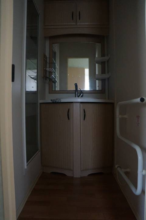Meuble vasque salle de bain du mobil home occasion Cosalt Excellence 2008