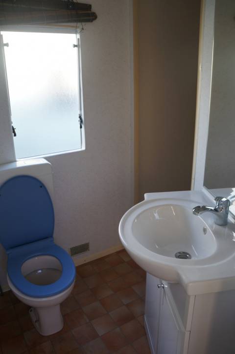 Salle de bain du mobil home occasion ABI Lock 28 1994