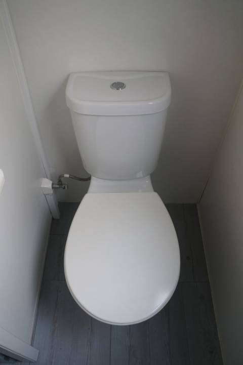 les toilettes du mobil home Sun Roller Eva Océanic 2007