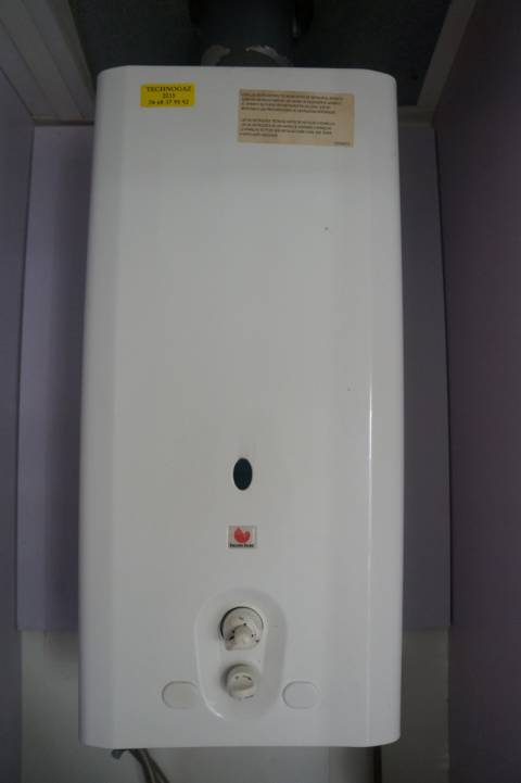 le chauffe-eau gaz du mobil home Sun Roller Eva Océanic 2007