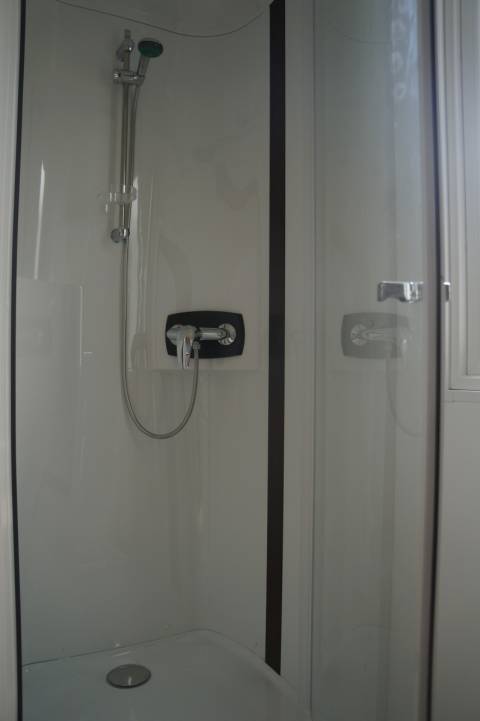 la douche du mobil home neuf Louisiane Savanah 2 chambres 2015