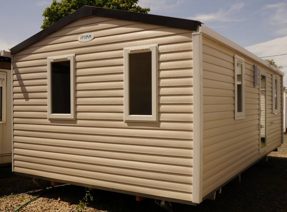 façade côté du mobil home Super Mercure 2 chambres 2016
