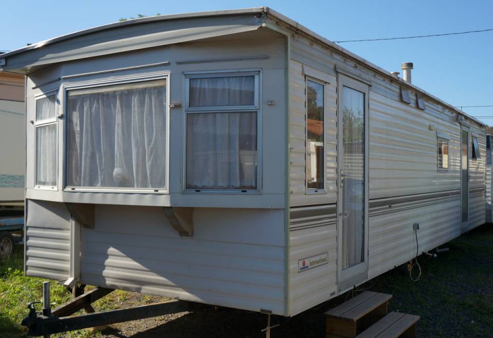 côté du mobil home ocasion PEMBERTON  International 2 chambres