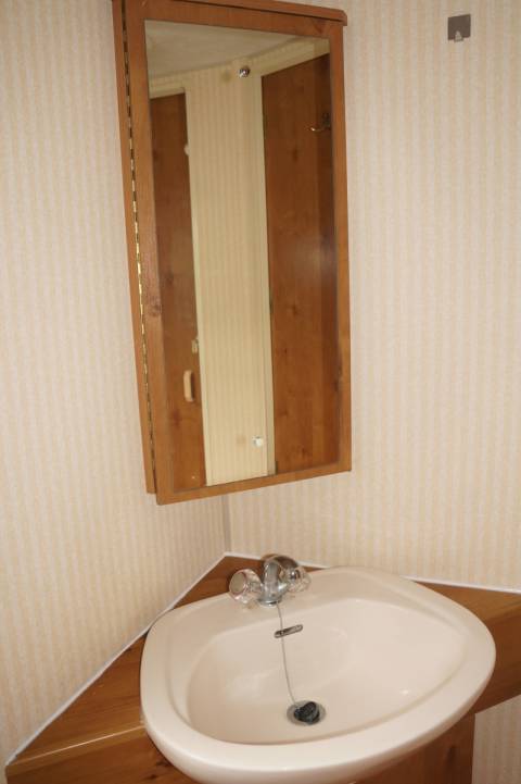 Lavabo avec miroir mobil home occasion WILLERBY Gold 2001
