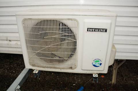 Moteur extérieur clim mobil home occasion IRM Super Titania 2004