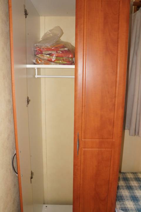 Placard penderie mobil home occasion IRM Super Titania 2002