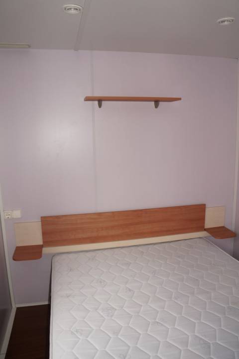 Chambre confort mobil home occasion ROLLER 705 avec terrasse intégrée