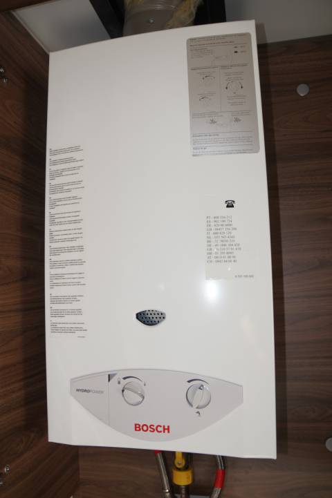 Chauffe eau dans la cuisine mobil-home IRM Long Island 2 chambres 2017