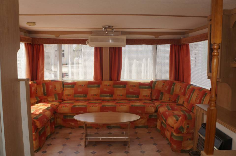 Salon vue globale mobil-home occasion BK Blue Bird Super Caprice