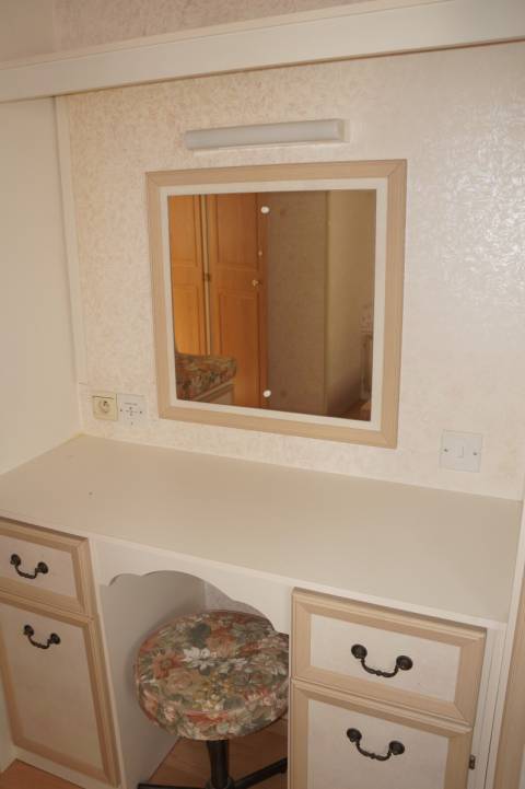 Coiffeuse chambre confort mobil-home occasion BK Blue Bird Super Caprice