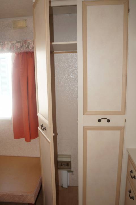 Placard penderie chambre invités mobil-home occasion BK Blue Bird Super Caprice