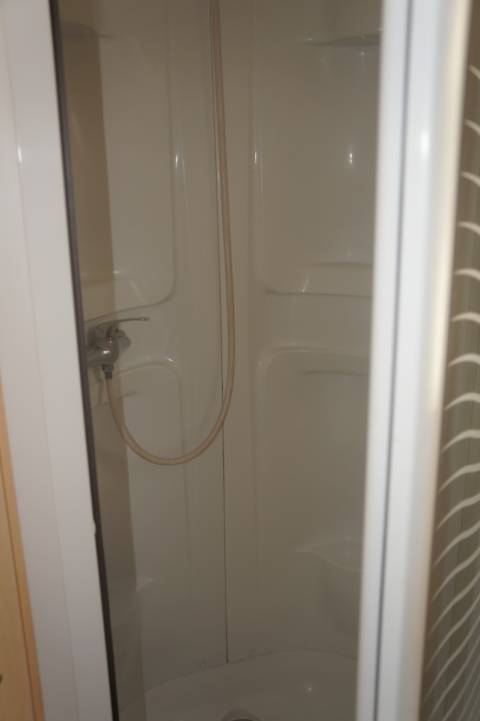 Douche avec porte vitrée mobil-home occasion IRM Super Constellation Confort