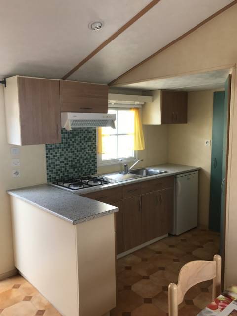 La cuisine du Mobil-Home d'occasion IRM Super Mercure Provence 2001