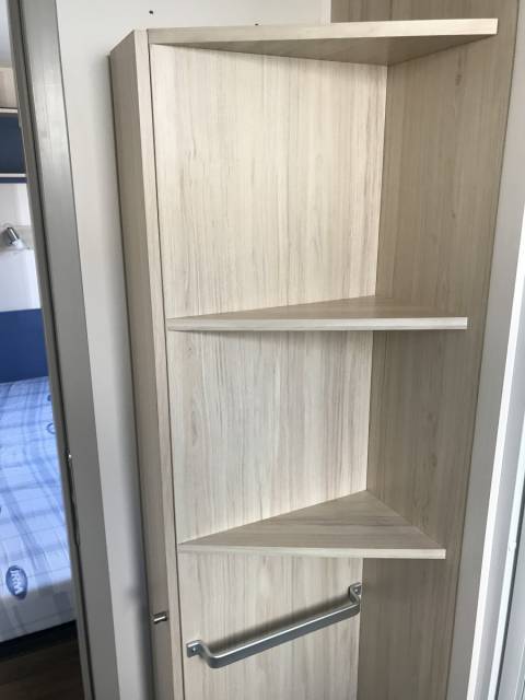 Le placard de la salle de bain du Mobil-home d’Occasion IRM Super Cordelia 3 chambres 2010
