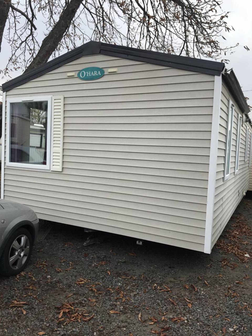 Vue de côté du mobil-home d’occasion O'Hara 834 2s 2007