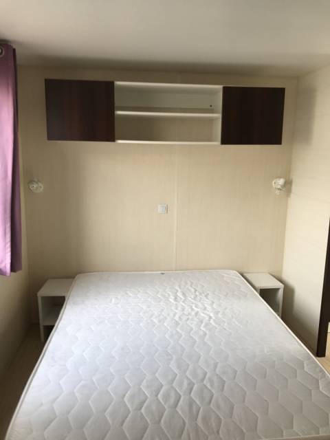 La chambre des parents du mobil-home d’occasion O'Hara 834 2s 2007