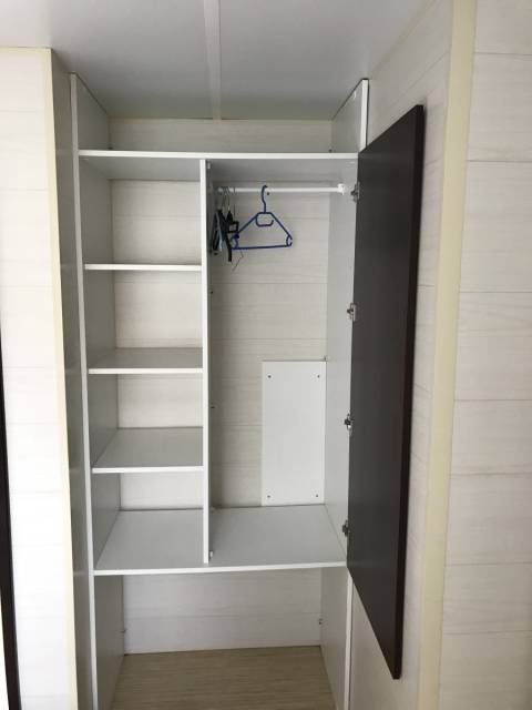 Penderie de la chambre parents du mobil-home d’occasion O'Hara 834 2s 2007