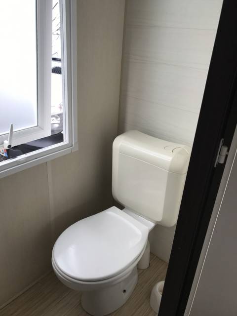 Les toilettes du mobil-home d’occasion O'Hara 834 2s 2007