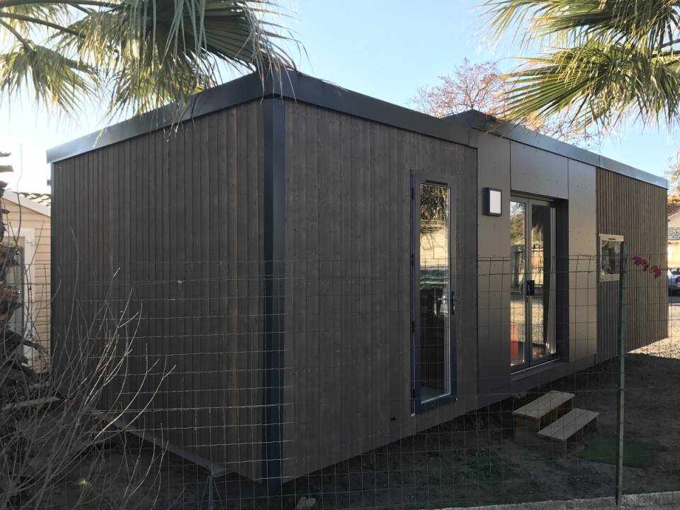 Vue de côté de l'extéieurdu mobil-home Louisiane Taos F5 2017