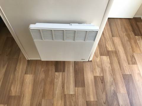 Le radiateur du mobil-home d'occassion IRM Super Mercure Famille 2008