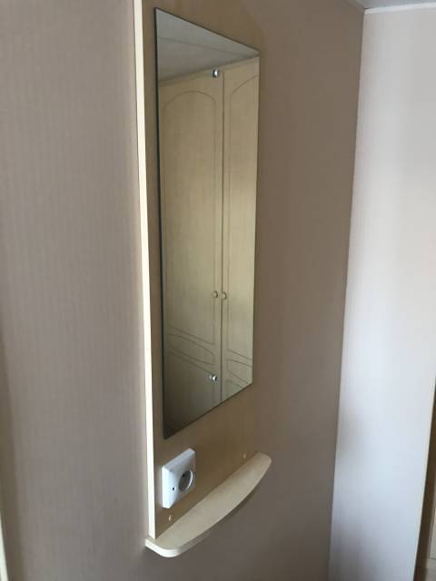Le miroir de la chambre enfats du Mobil home d’occasion Atlas Everglade 2002
