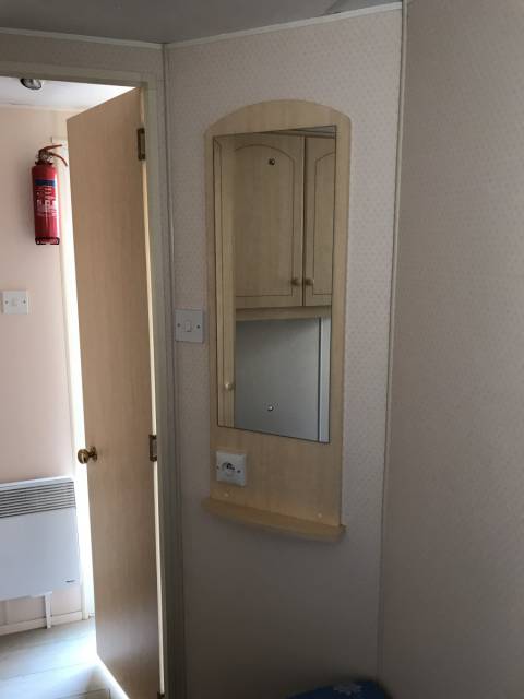Le miroir de la deuxième chambre enfant du du Mobil home d’occasion Atlas Everglade 200