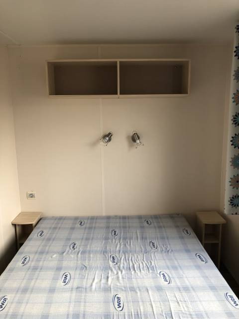 Chambre parentale mobil home d'occasion IRM Super Mercure Famille 2012