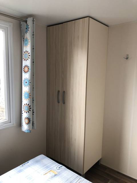 Armoire chambre parentale mobil home d'occasion IRM Super Mercure Famille 2012