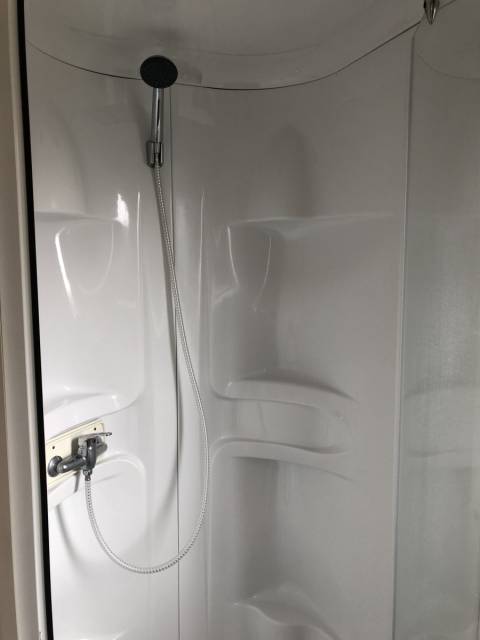 Cabine de douche mobil home d'occasion IRM Super Mercure Famille 2012