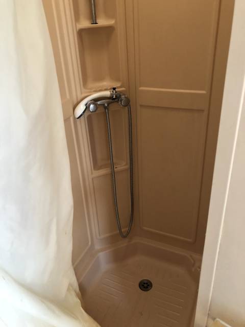 Cabine de douche du mobil home d'occasion Willerby 2CH