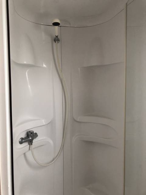 Cabine de douche du mobil home d'occasion IRM super mercure 2CH