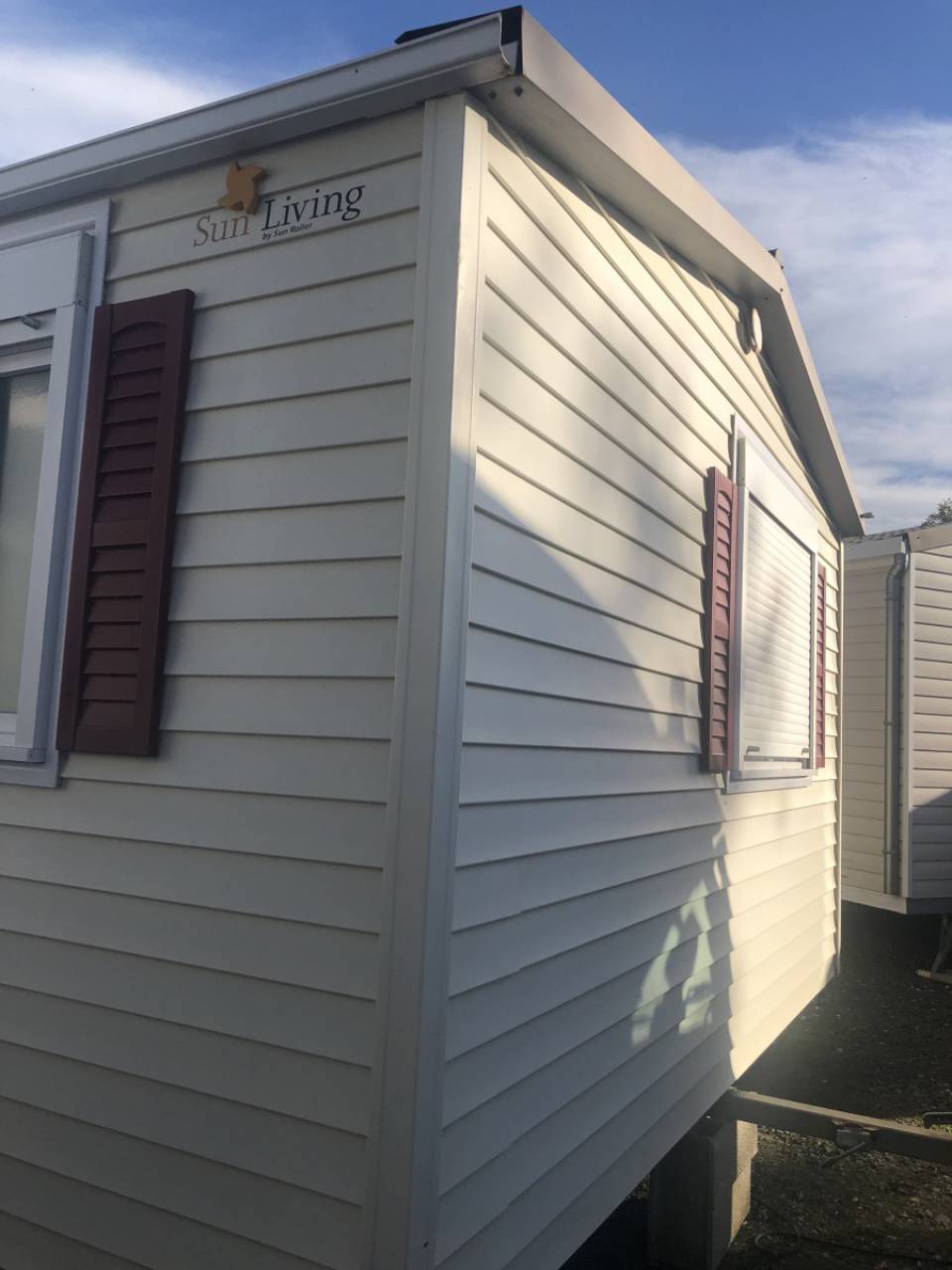 Pignon 4m du mobil home d'occasion Sun Living 845L4
