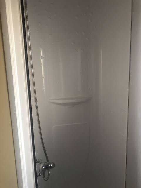 Cabine de douche du mobil home d'occasion Sun Living 845L4