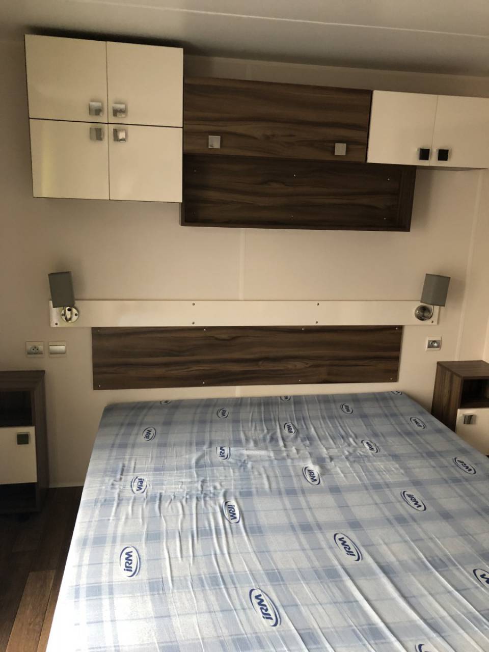 Chambre parentale du mobil home d'occasion IRM Emeraude 2CH