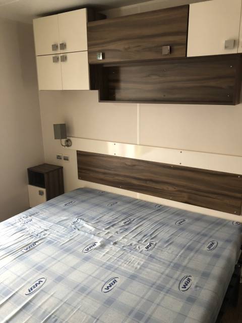 Chambre parentale du mobil home d'occasion IRM Emeraude 2CH