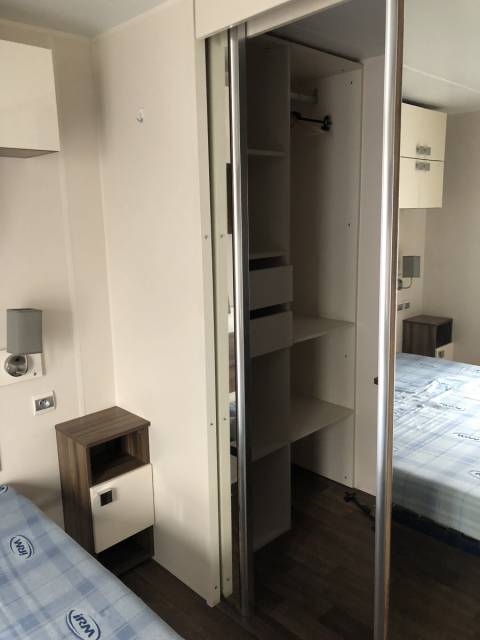 Chambre parentale du mobil home d'occasion IRM Emeraude 2CH