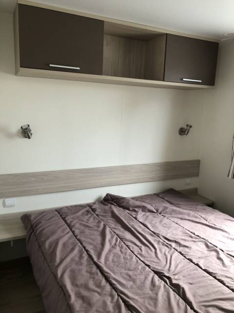 Chambre parentale du mobil home d'occasion Louisiane Tamaris 2011