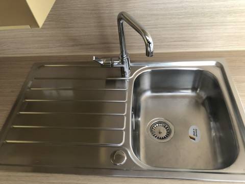 Evier inox du mobil home neuf Louisiane Taos F5