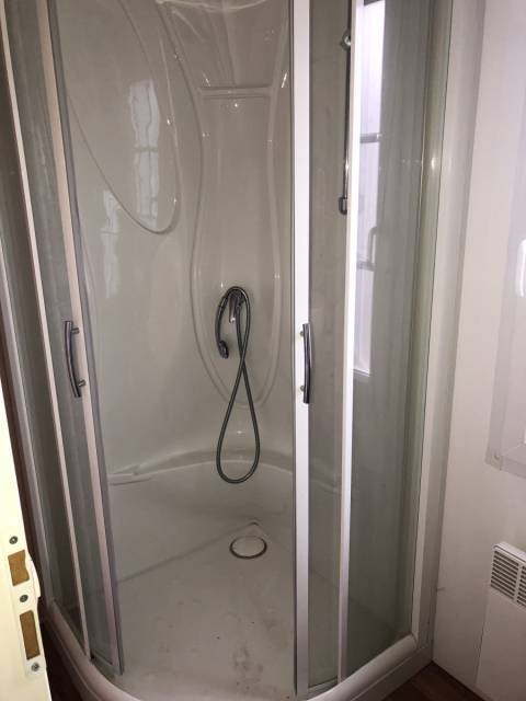 Salle de bain du mobil home d'occasion O'Hara O'Tiny Prestige 880 1CH