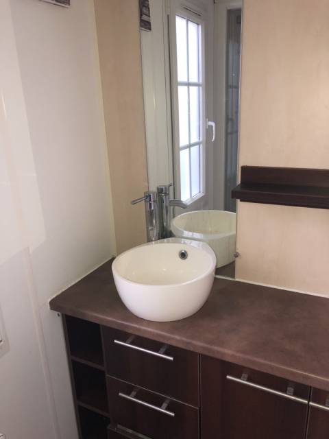 Salle de bain du mobil home d'occasion O'Hara O'Tiny Prestige 880 1CH