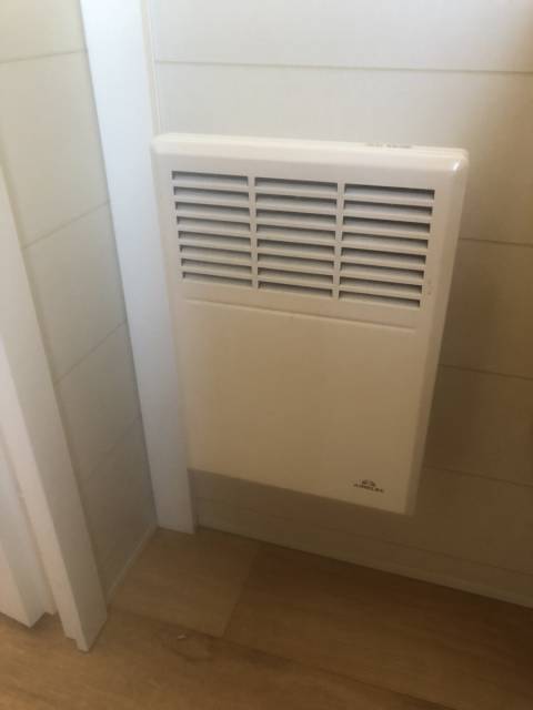 Radiateur du mobil home d'occasion Louisiane Grand Large 2009