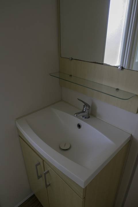 Meuble vasque du mobil home d'occasion IRM Casita 3CH 2009