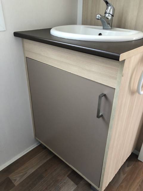 Meuble vasque du mobil home d'occasion Sun Roller Fidji 2008