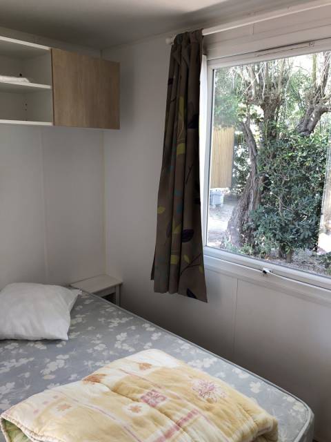Chambre parentale du mobil home d'occasion O'Hara 934 3 chambres