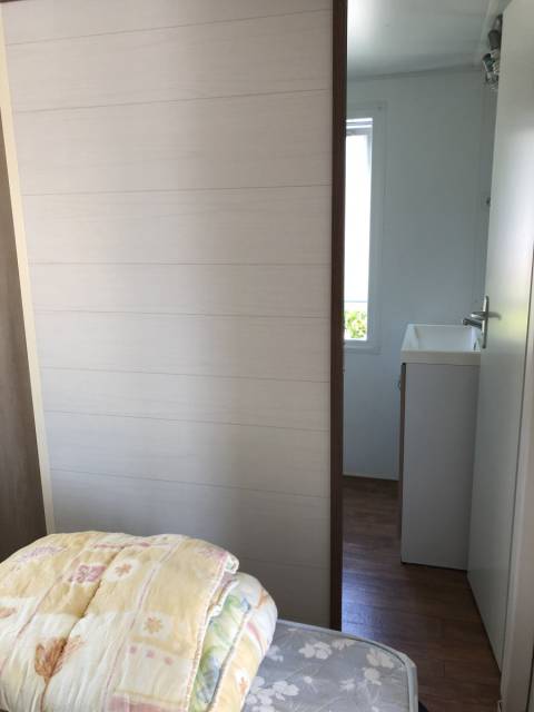 Chambre parentale du mobil home d'occasion O'Hara 934 3 chambres