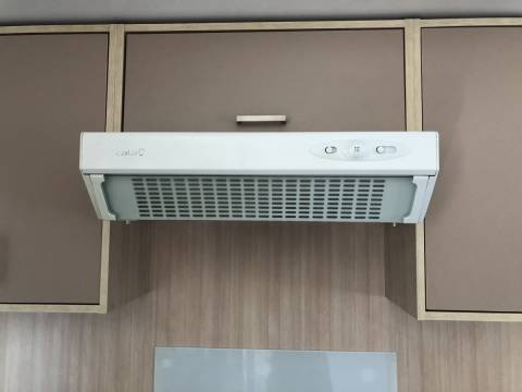 Hotte aspirante du mobil home occasion Sun Roller Fidji 2009