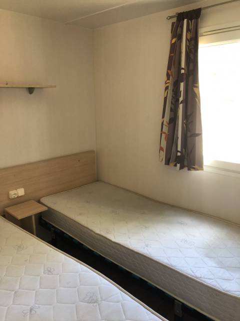 Chambre enfants du mobil home occasion Sun Roller Fidji 2009